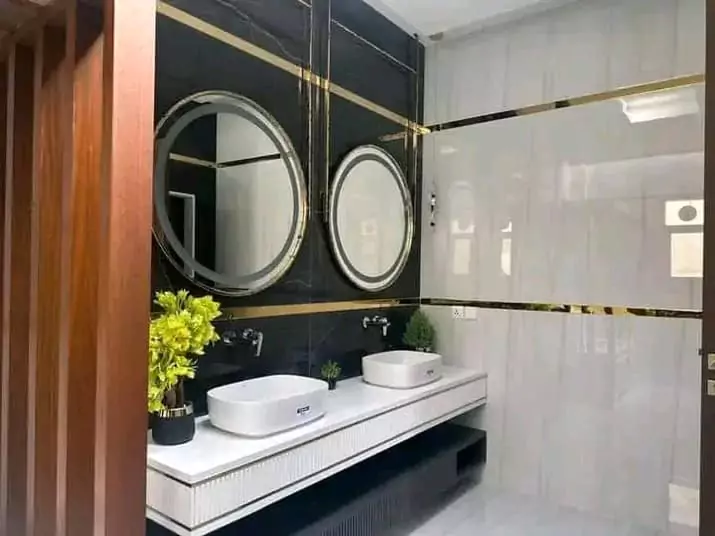 715