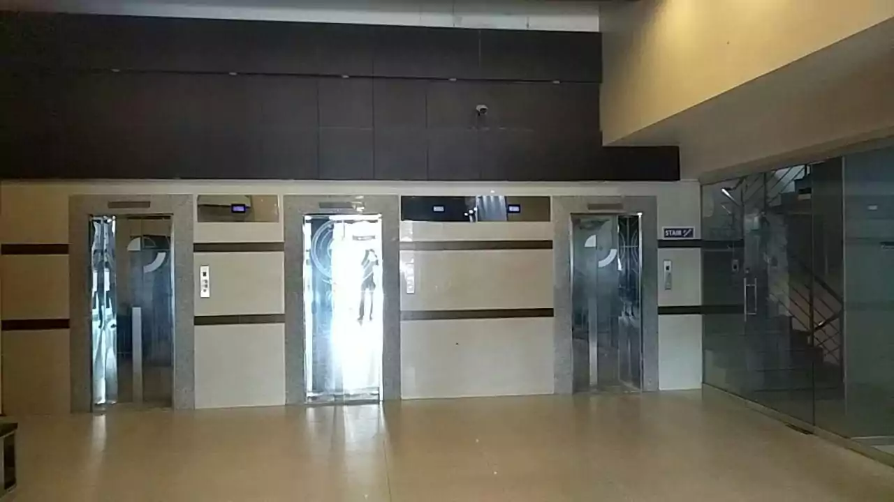 Luxury 1635 Sqft Rented Office For Sale In Clifton Diamond Block 4, Clifton Karachi | S The Realtor: Real Estate Experts